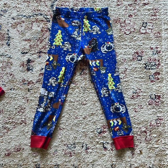 Hanna Andersson Star Wars Christmas Pajamas Size 4T - Picture 4 of 4